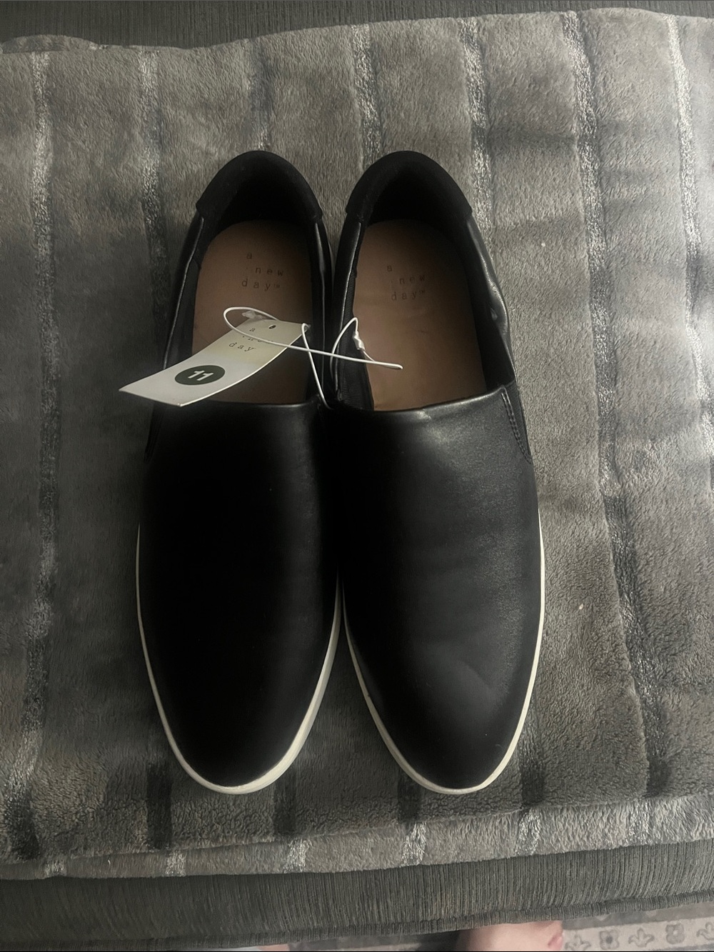 Women’s Slip-On Leather Sneakers - Black